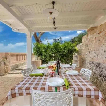 Trullo Monte Cannone Con Piscina * Cocolicchio